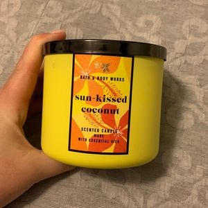 Brand New Bath and body works Sun-Kissed Coconut